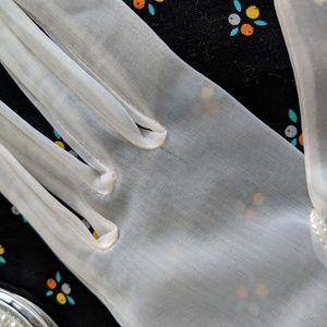 Vintage Accessories - Vintage Sheer Gloves Vintage Accessories - Vintage Sheer Gloves